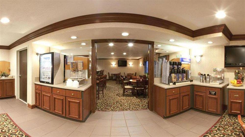 Holiday Inn Express Hotel Fort Campbell-Oak Grove By Ihg Exterior foto