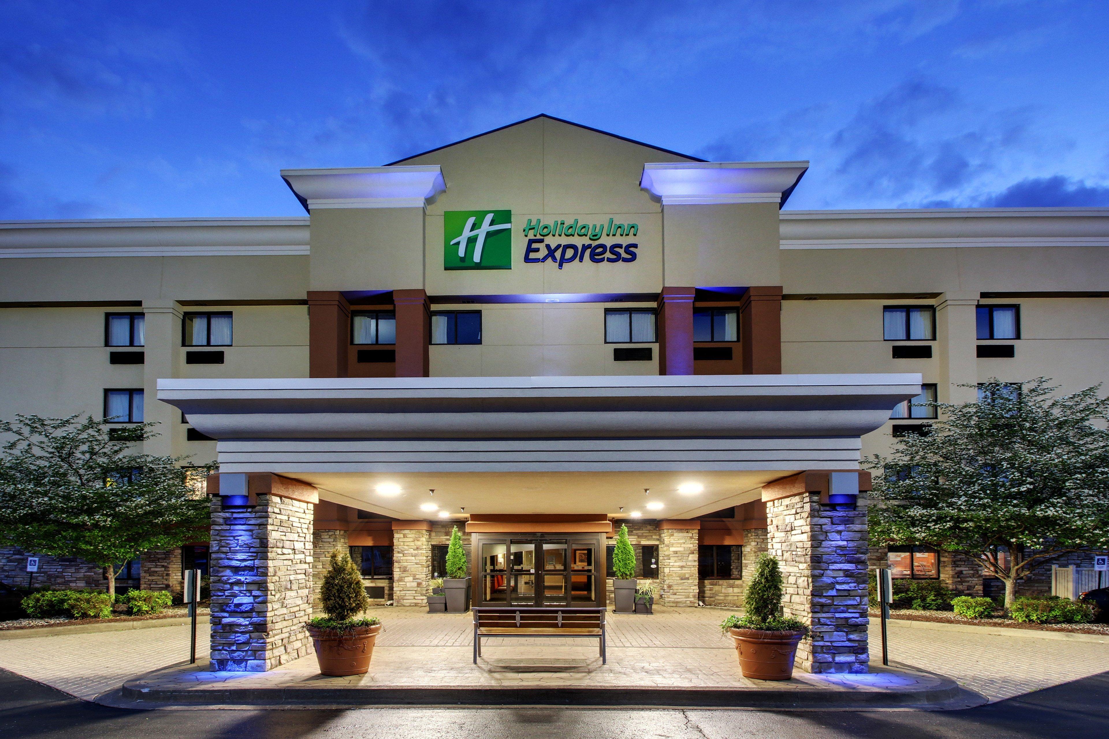 Holiday Inn Express Hotel Fort Campbell-Oak Grove By Ihg Exterior foto