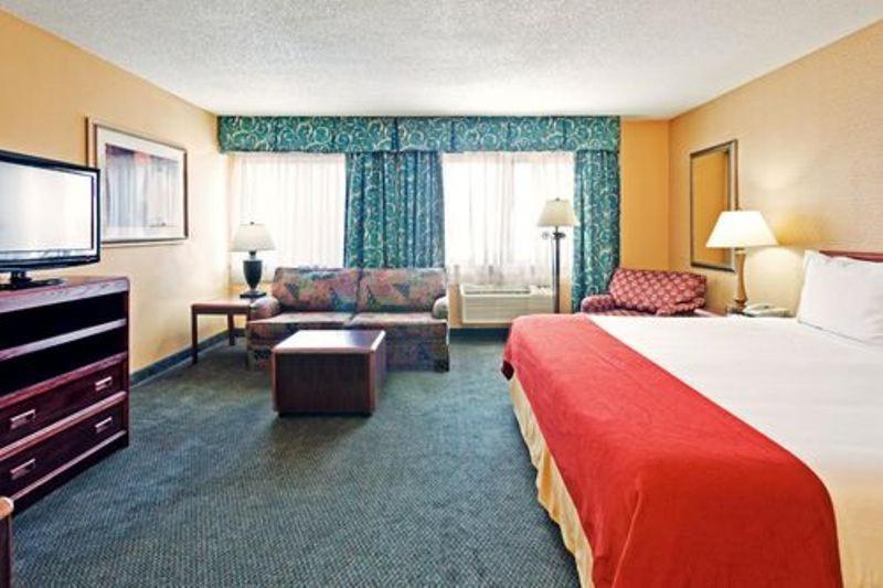 Holiday Inn Express Hotel Fort Campbell-Oak Grove By Ihg Zimmer foto